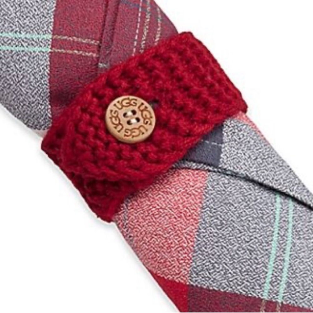 UGG Classic Cable Knit Napkin Ring Set - Picture 3 of 6